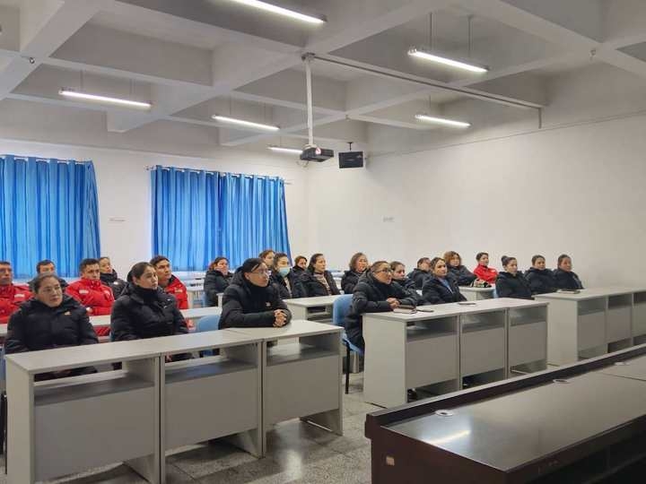 兴业公司开展“去极端化”宣传活动